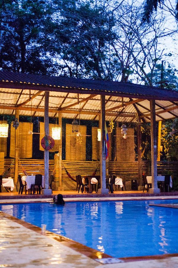 Hotel Restaurante Selva Negra Turbaco Екстериор снимка