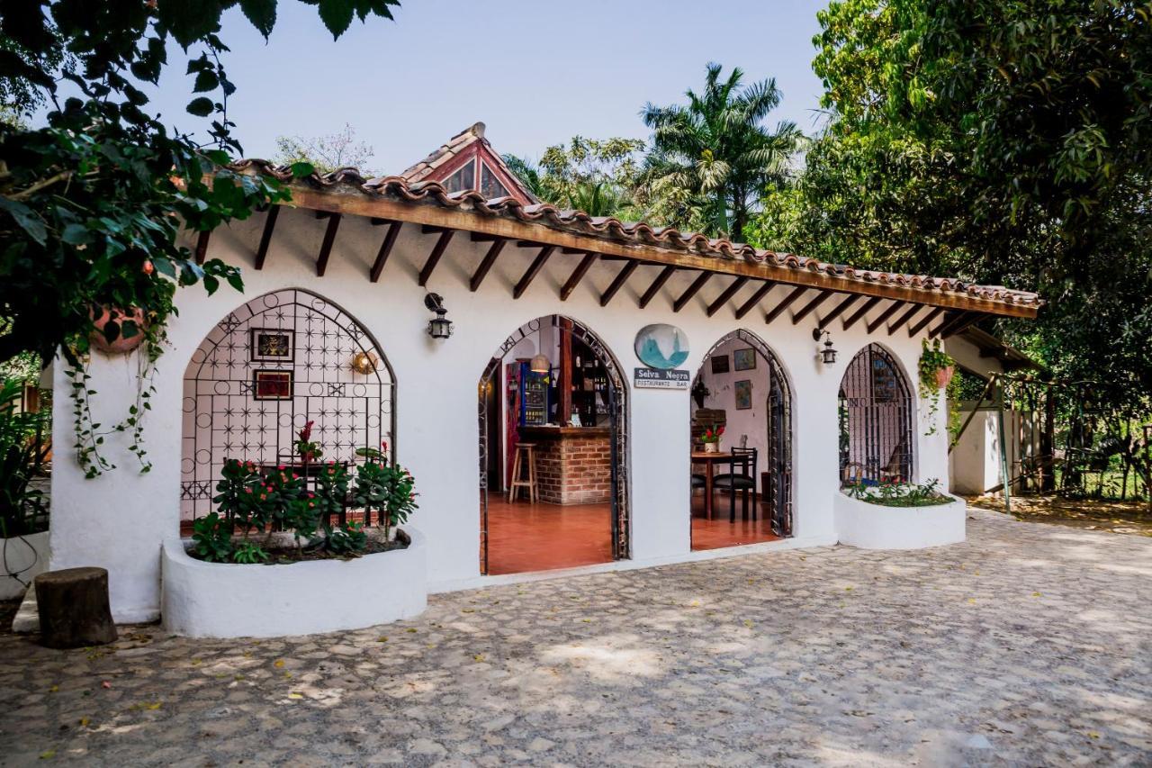 Hotel Restaurante Selva Negra Turbaco Екстериор снимка